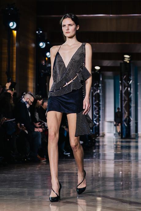 Paris_Fashion_Week-PFW-Anthony_Vaccarello_Fall_2016-Runway-26