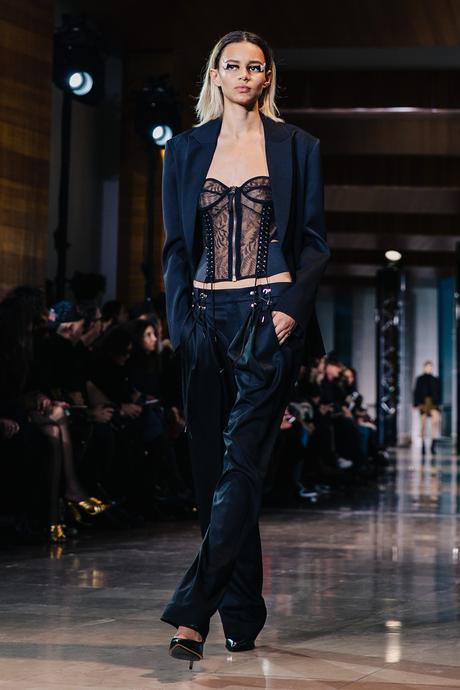 Paris_Fashion_Week-PFW-Anthony_Vaccarello_Fall_2016-Runway-10