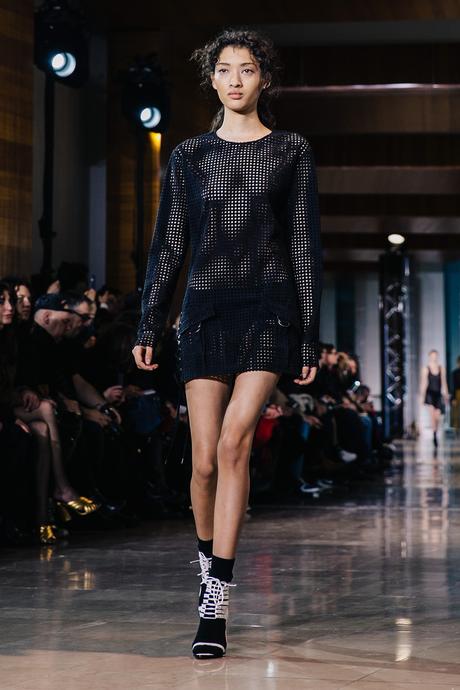 Paris_Fashion_Week-PFW-Anthony_Vaccarello_Fall_2016-Runway-16