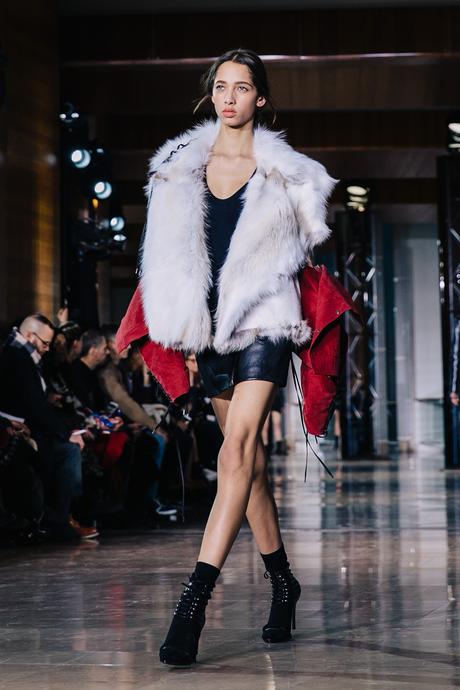 Paris_Fashion_Week-PFW-Anthony_Vaccarello_Fall_2016-Runway-46