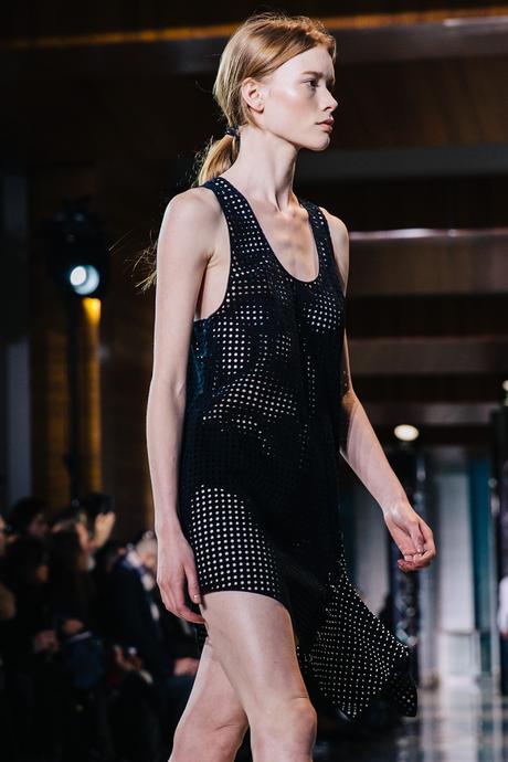 Paris_Fashion_Week-PFW-Anthony_Vaccarello_Fall_2016-Runway-20