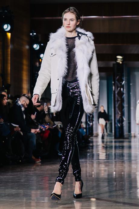 Paris_Fashion_Week-PFW-Anthony_Vaccarello_Fall_2016-Runway-38