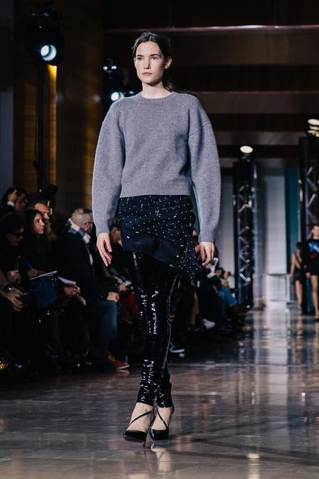 Paris_Fashion_Week-PFW-Anthony_Vaccarello_Fall_2016-Runway-30