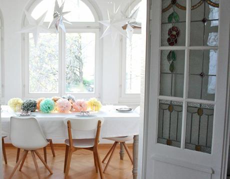 2 mesas para decorar de forma original y sobre todo FÁCIL con pompones de seda