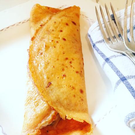 receta: crêpe de pimiento morrón rellena de pollo en velouté