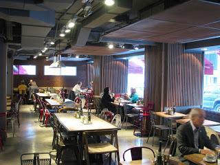 Mamá Framboise de Platea