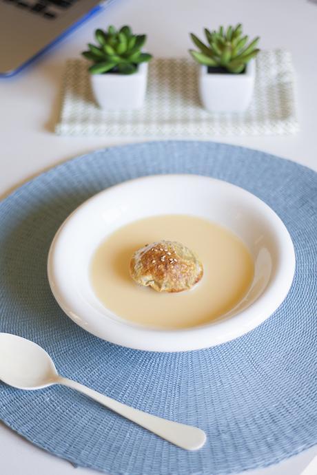 la-cuchara-azul-crema-inglesa-romero-pasta-wonton-manzana-strudel-1