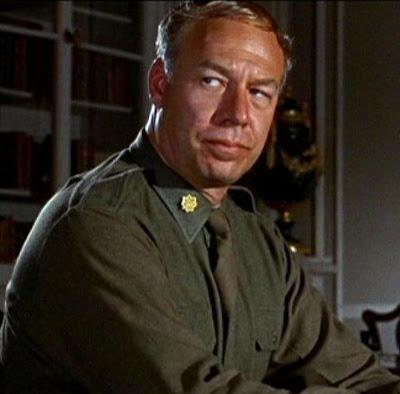 GEORGE KENNEDY (1925-2016)