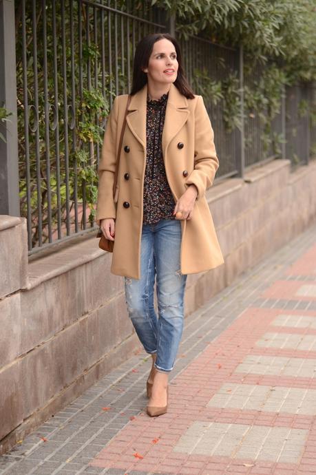 camel-coat-outfit-street-style