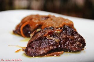 Carrilleras en salsa de fresa