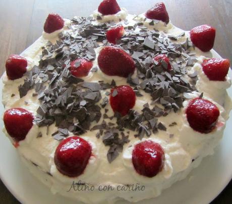 TARTA DE CHOCOLATE Y FRESAS