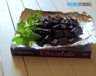 MOUSSE LIGHT DE CHOCOLATE Y MENTA  {TERCER CUMPLEBLOG}