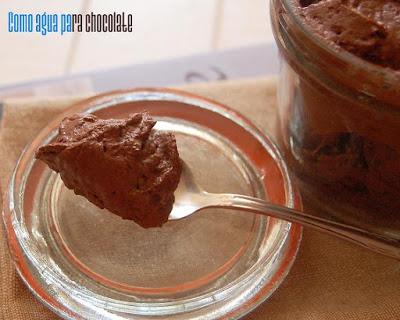 MOUSSE LIGHT DE CHOCOLATE Y MENTA  {TERCER CUMPLEBLOG}