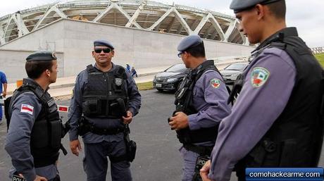 Policía de Brasil arresta a directivo de Facebook