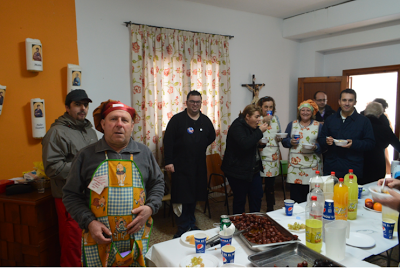 Aportando nuestros juegos de hoy y de siempre para la comida Solidaria de la campaña de Manos Unidas