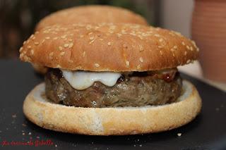 Hamburguesas de buey con queso de cabra al pimentón de La Vera