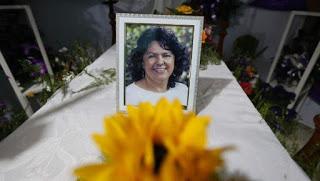 Hija de Berta Cáceres responsabiliza a una empresa del asesinato de su madre