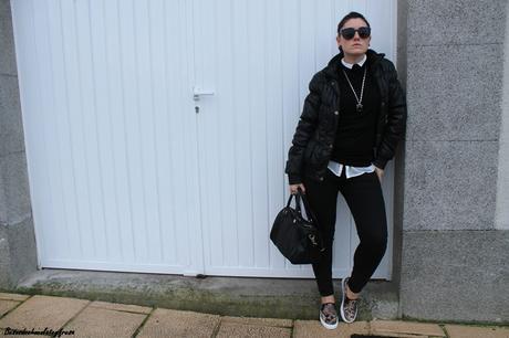 Sweater cuello cisne, un básico en el armario