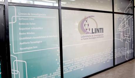 Fotografía del Laboratorio de Investigación en Nuevas Tecnologías Informáticas (LINTI)