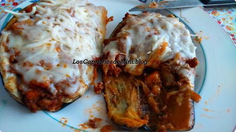 Berenjenas rellenas de pollo con curry y mozarella