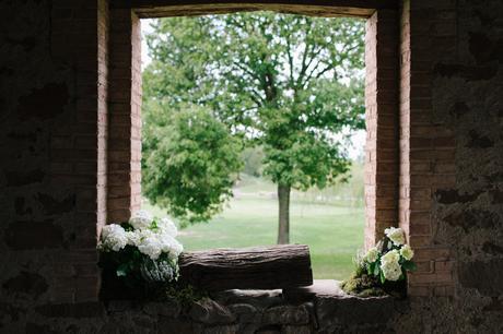 decoración ceremonia en el campo www.bodasdecuento.com