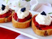 Tostadas pasas pimientos caramelizados crema queso