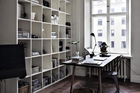 suelos de madera de roble salon de lujo salón comedor nórdico noguchi muebles de diseño nórdico montana estanterías Lujosos muebles de diseño estilo nórdico escandinavo eames blog decoración nórdica 