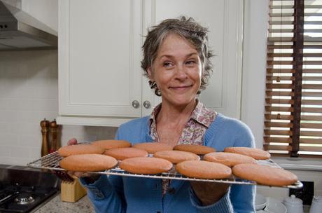 Carol y sus galletas en el 6x12 de 'The Walking Dead'.