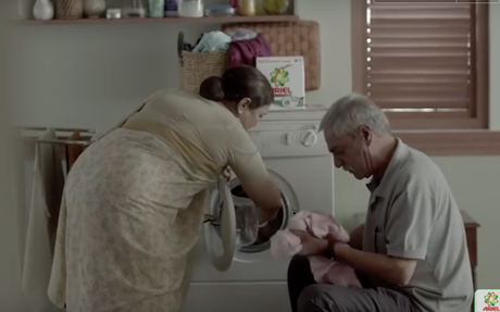 Vieja! ahora yo lavo.