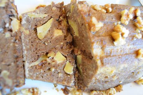 PUDIN DE PAN DE CENTENO CON MANZANA Y NUECES