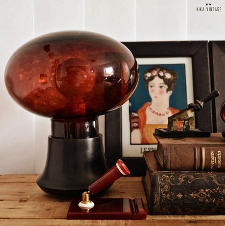 diy en el que haremos una lampara con una tulipa y una base de madera