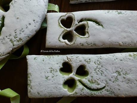 Galletas Tréboles en Madera Envejecida San Patricio´16