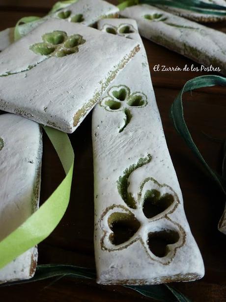 Galletas Tréboles en Madera Envejecida San Patricio´16