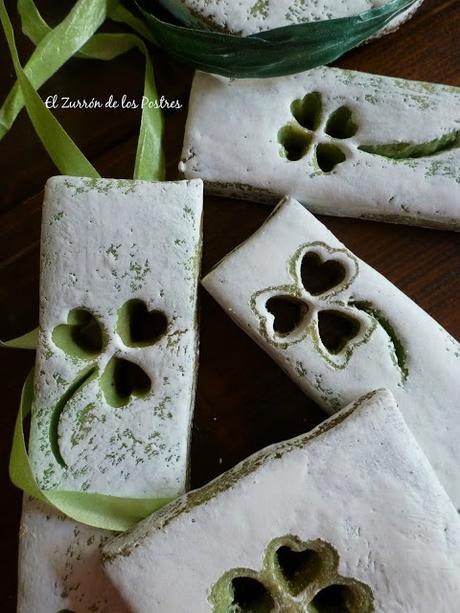 Galletas Tréboles en Madera Envejecida San Patricio´16