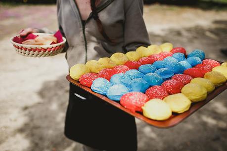 minihamburguesas de colores www.bodasdecuento.com