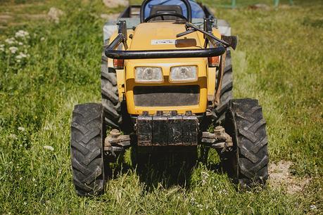 tractor www.bodasdecuento.com