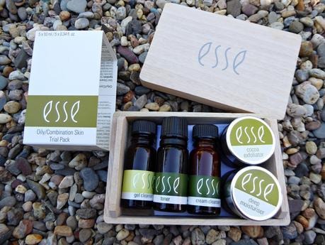 Desmaquillante de ojos y Oily / Combination Skin Trial Pack de Esse. Cosmética orgánica