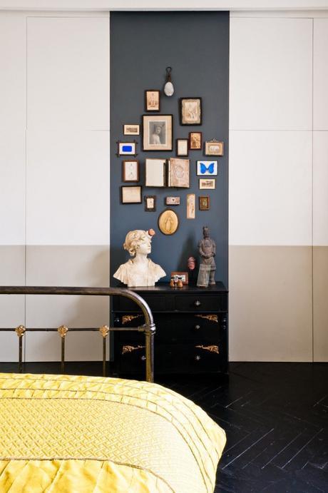 marcos vintage en la pared