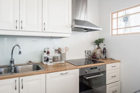 mini piso distribución mini piso decoración Mini piso con isla estilo nórdico escandinavo decoración interiores cocinas pequeñas cocinas nordicas abiertas cocinas blancas blog decoración nórdica 