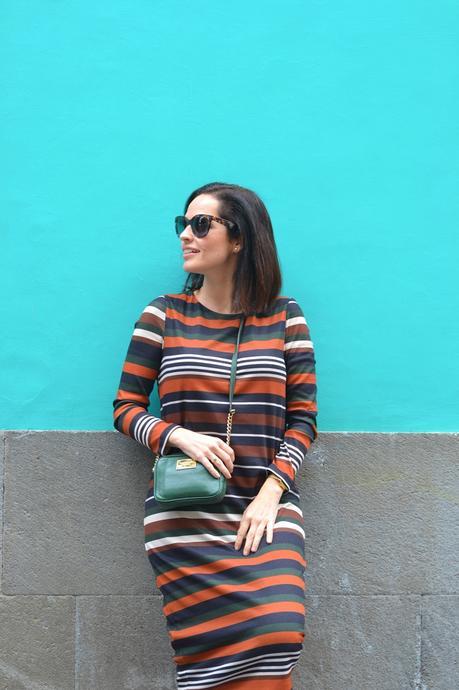 stripes-dress-green-outfit