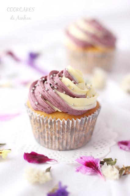 CUPCAKES DE LIMÓN Y CEREZA NEGRA