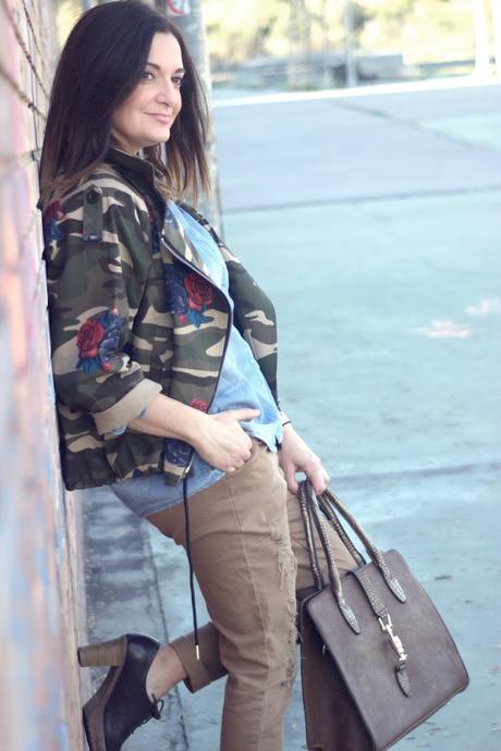 Cazadora con estampado militar