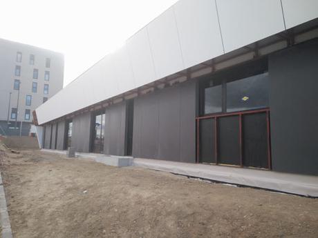 PRIMERAS IMÁGENES DEL MONTAJE DEL COLEGIO INFANTIL DISEÑADO POR A-CERO EN UN MUNICIPIO AL SUR DE MADRID