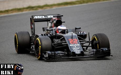 El equipo McLaren ya ha despegado rumbo a Australia, según Boullier, han ganado 30 HP gracias al software