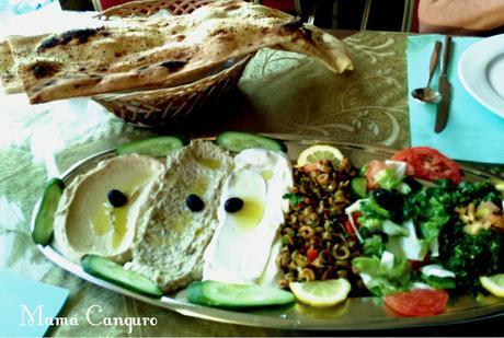 LA GRULA PREGUNTA A: MAMÁ CANGURO LA GRULA PREGUNTA A: MAMÁ CANGURO