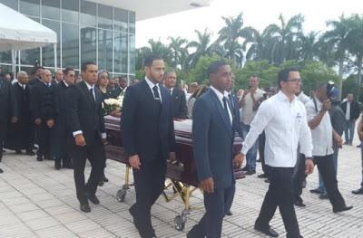 Sepultados restos de ex rector UASD Mateo Aquino Febrillet.