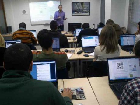 aula del máster de diseño gráfico en Valencia de Master Media