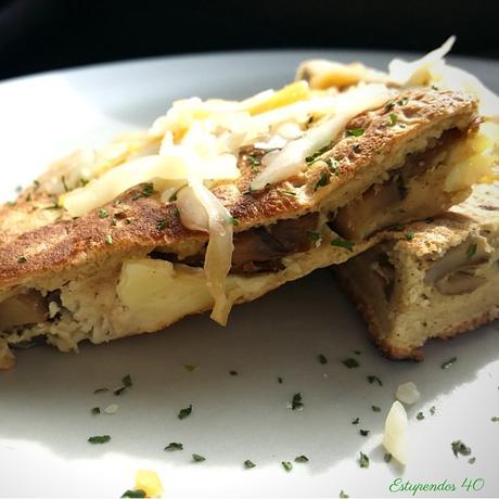 tortilla-de-avena-rellena-de-pollo-y-champiñones