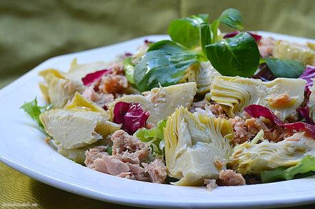 Ensalada de alcachofa y atún