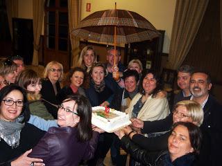 Together Under The Umbrella - Juntos Bajo el Paraguas Together Under The Umbrella - Juntos Bajo el Paraguas